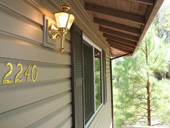 5th image of 2240 Ross Dr