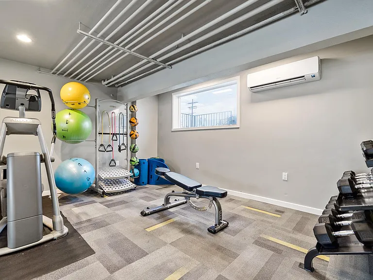 Lake Balboa Townhomes — Photo 7