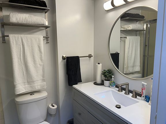 4th image of 555 E William St APT 21H