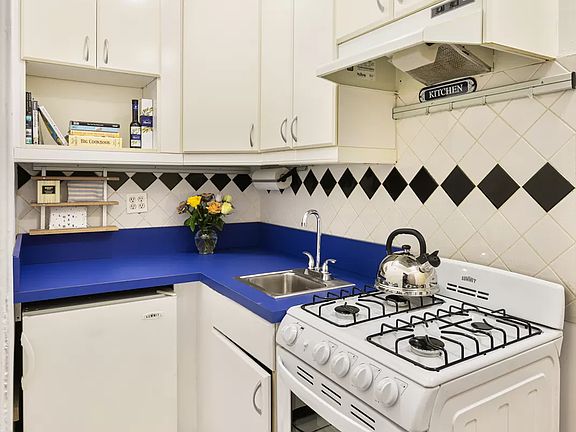 5th image of 235 W 102nd St APT 16E