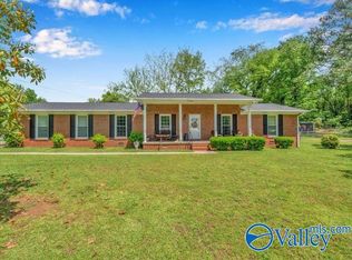 901 Hood Ave, Scottsboro, AL 35769
