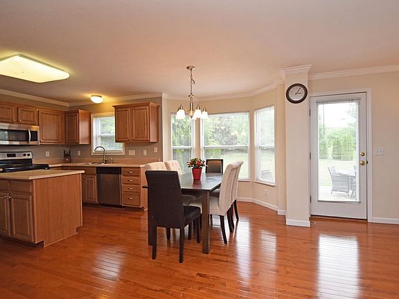 5th image of 4282 N Shore Dr