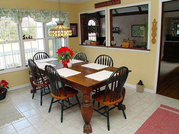 The eat-in portion of the ki