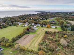 184 Peckham Ave, Middletown, RI 02842