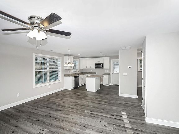 5th image of 144 Madison Ave NE