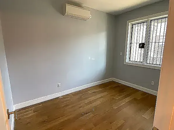 221 Clarkson Avenue image 9 of 12