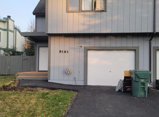 8161 Country Woods Dr, Anchorage, AK 99502