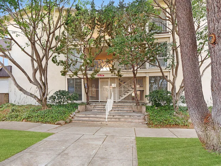 1002 12th St in Santa Monica - North of Wilshire Blvd! — Photo 20