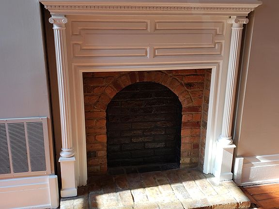3rd image of 430 Chestnut St Unit 1