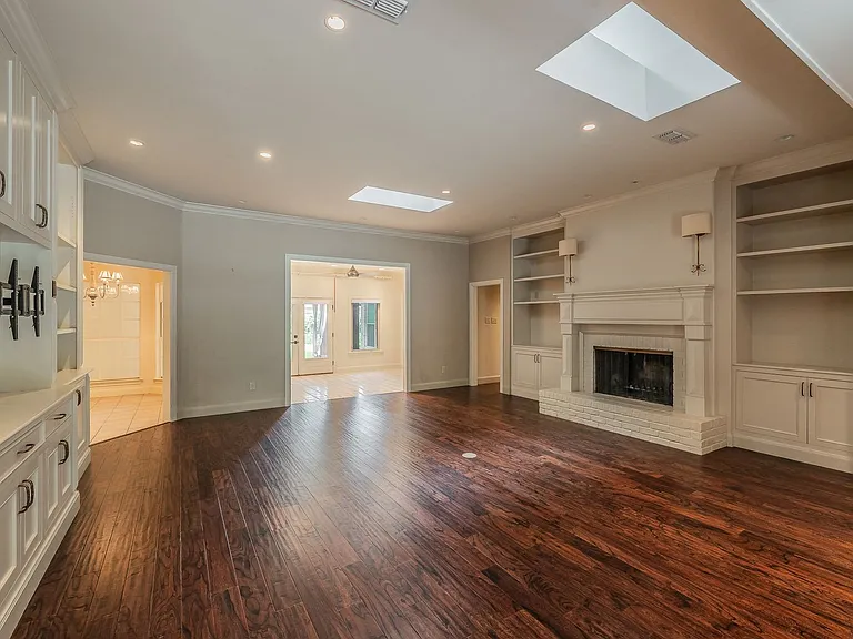6724 Blue Meadow Dr — Photo 4