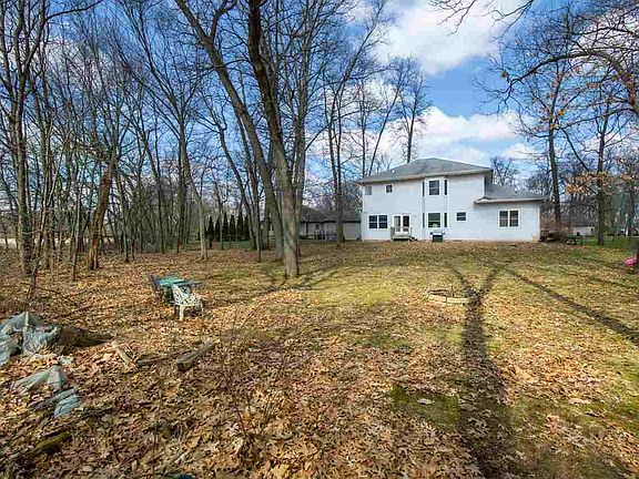 4th image of 53162 Cobus Woods Ct