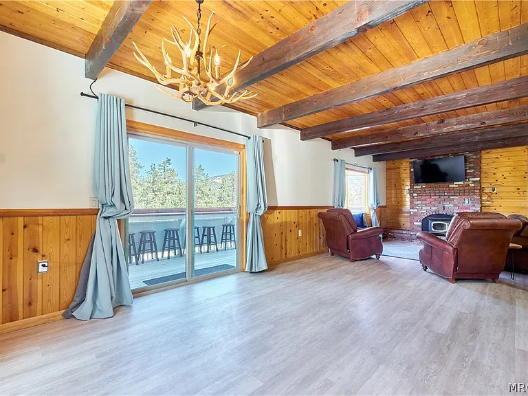 509 Wallace Ln — Photo 14
