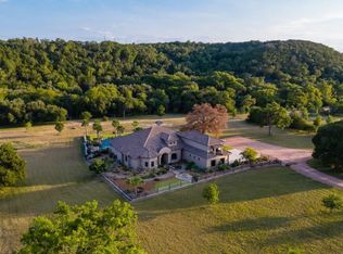 1560 Horizon Blvd, Kerrville, TX 78028