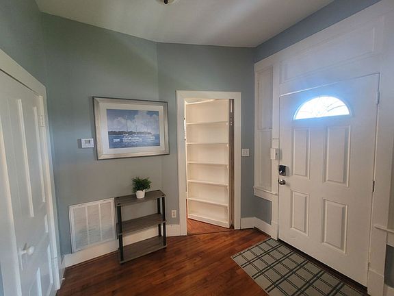 5th image of 2223 35th St #2223