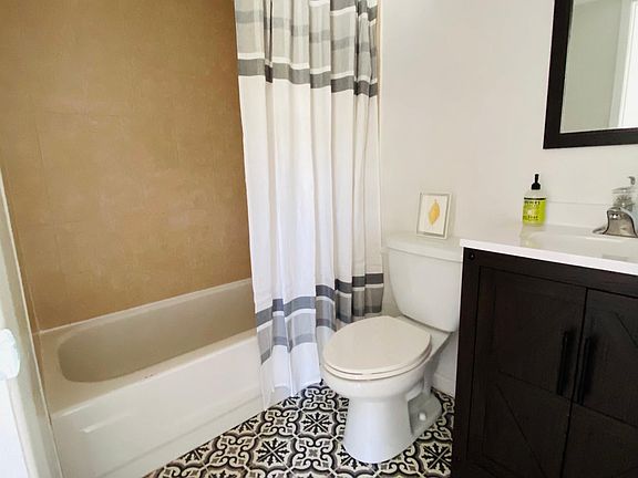 3rd image of 5258 Davisson Ave #5264