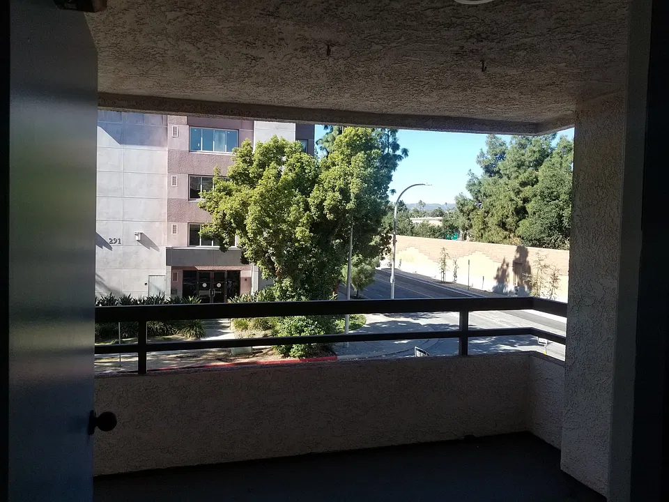 2nd floor Balcony