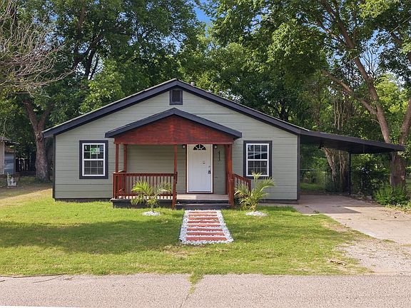 3rd image of 413 3rd St SE
