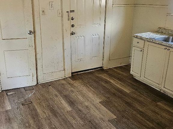 2nd image of 4715 Liberty Rd