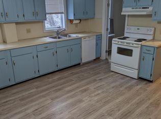 28 Pine St #1, Whitinsville, MA 01588