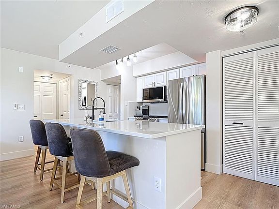 3rd image of 8960 Colonnades CT E #928