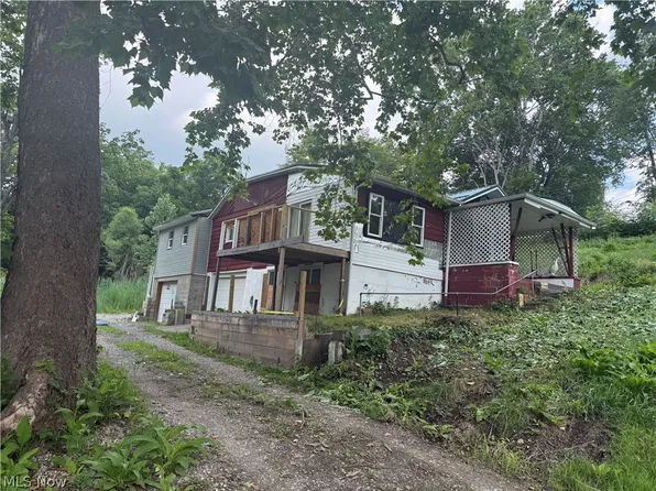 46721 Jo Henry Dr, Saint Clairsville, OH 43950