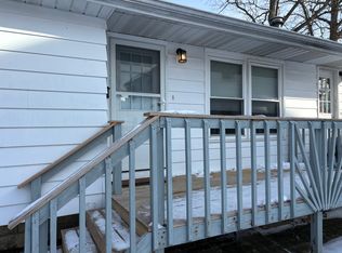263 Lawn St, Geneva, OH 44041