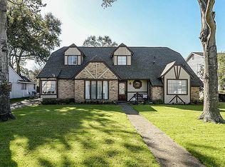 11427 Valley Spring Dr, Houston, TX 77043