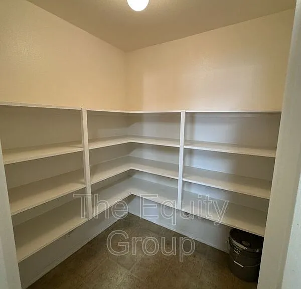 4203 W Walnut Ave #C — Photo 6