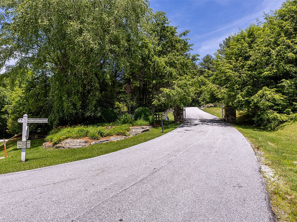 1st image of 33 Summer Hill Road