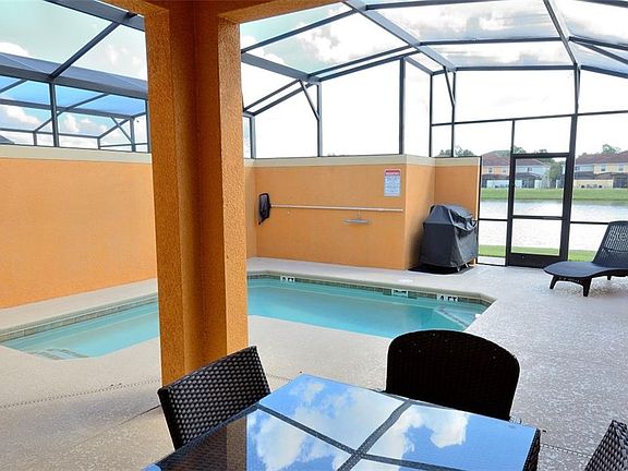 2nd image of 3037 Beach Palm Ave