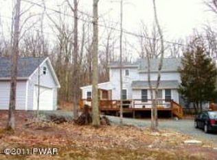 176 Robin Way, Lackawaxen, PA 18435