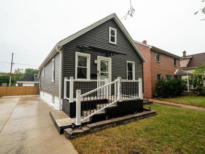 1207 South 91st STREET, West Allis, WI, 53214
