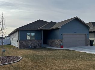 3506 Oriole Dr, North Platte, NE 69101