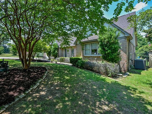 4th image of 712 Sable Ln