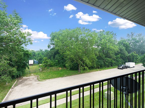 3rd image of 727 Elm Ln APT 308