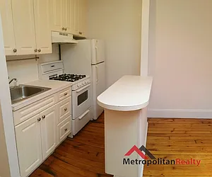 Rented by Metropolitan Realty