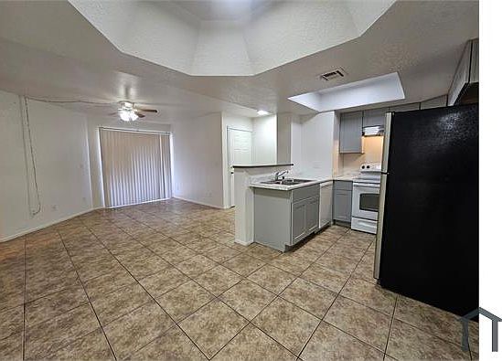 5th image of 1370 S Price Rd #115