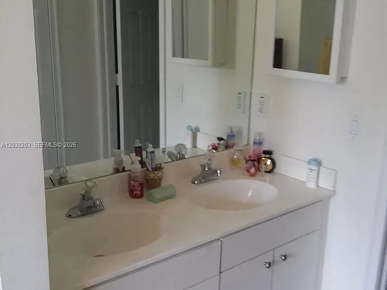 4527 NW 97th Ct — Photo 10