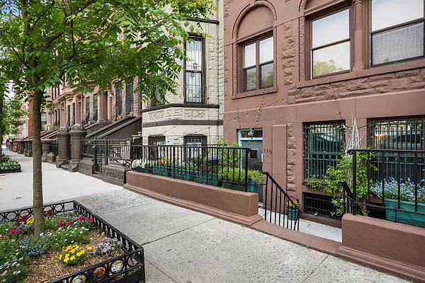 Rented by Compass | media 17