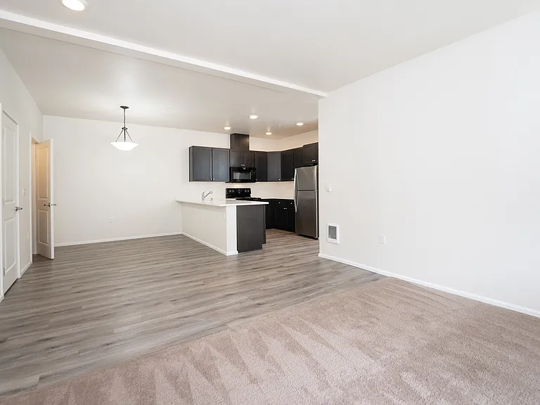 2 Bed 2 Bath Standard - 1053 Sq Ft 2 Bed 2 Bath Standard - 1053 Sq Ft