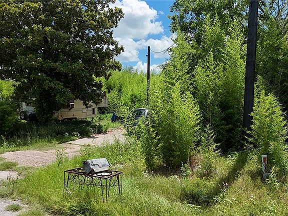 3rd image of 340 Cypress Valley Rd