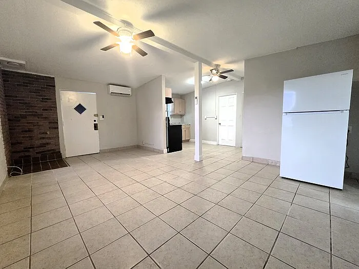 919 Columbia Ave — Photo 5
