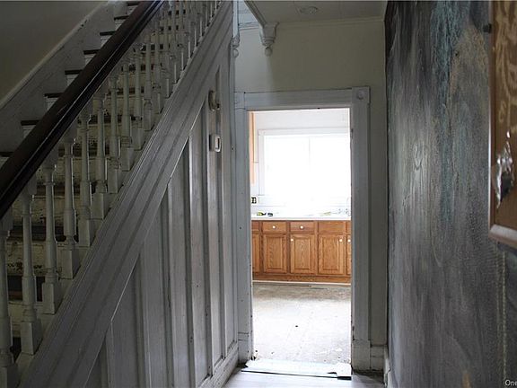 4th image of 14 Wurts Ave Unit 3