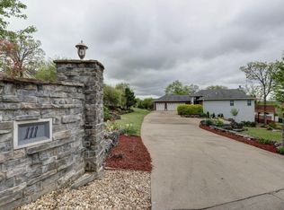 111 Cedar Wood Ave, Branson, MO 65616