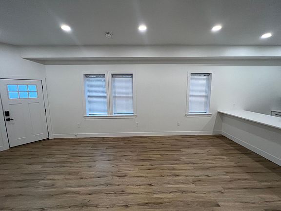 3rd image of 1500 Dickinson St #1