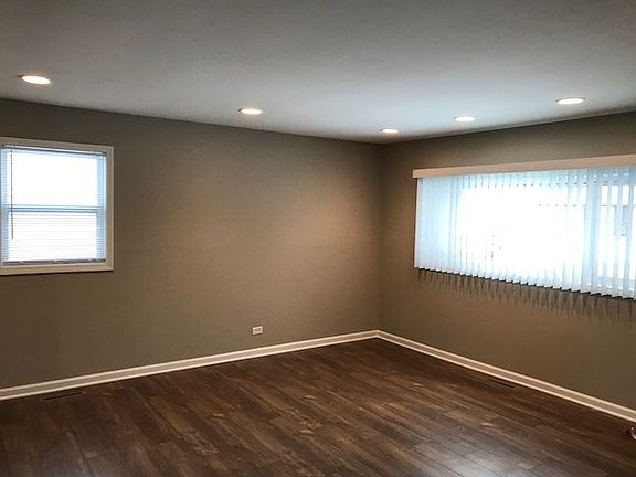 5th image of 25147 W Lincoln Dr
