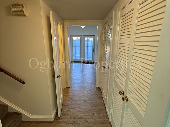 5th image of 321 Hanover Arms Ct