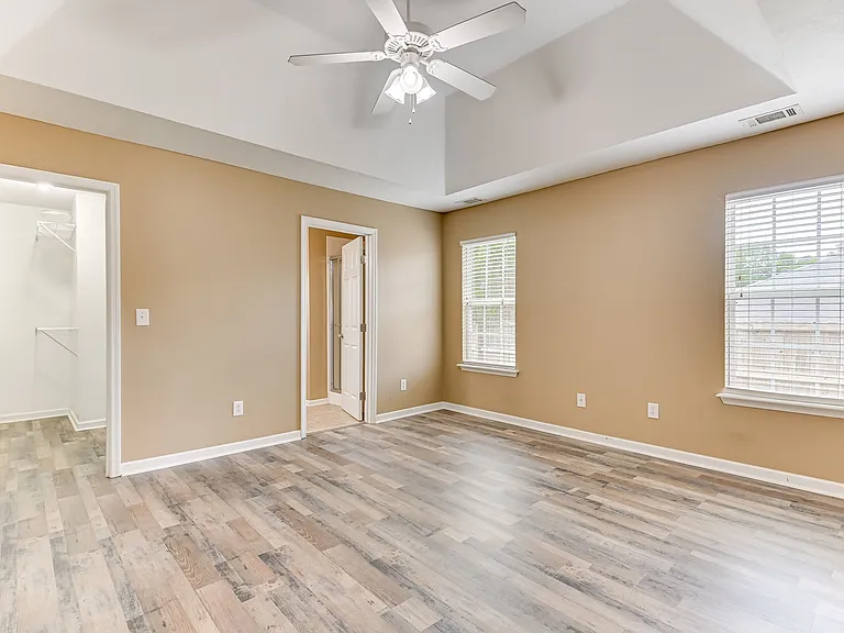 4452 Country Glen Cir — Photo 30