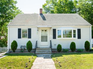 2 Great Pines Ave, Burlington, MA 01803