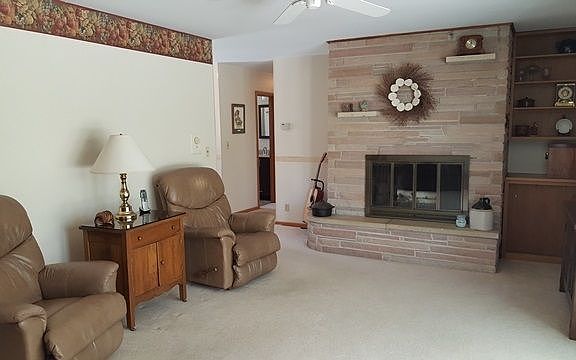 5th image of 2805 N Main St